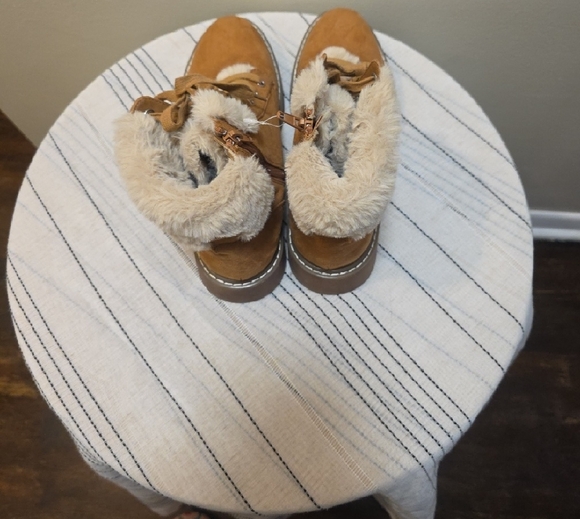 Madden GIRL Women's Tan Suede Ankle Boots - Picture 5 of 9